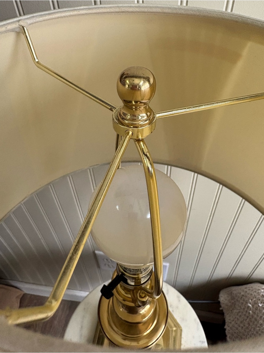 Vintage Brass Spiral Barley Twist Lamp w/Pleated Shade VTG Grandma Mid-Century - Picture 4 of 8